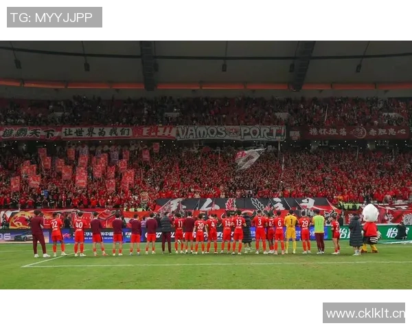 中超联赛战火重燃 广州恒大迎战上海上港备战开启